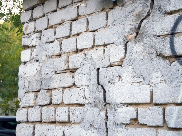 Cracked Brick Wall Repair in Tacoma