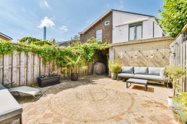 Courtyard Wall Repair in Tacoma