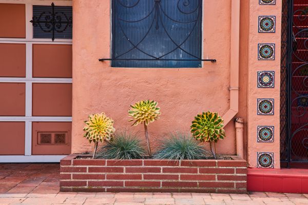 Brick Planter Installation in Tacoma